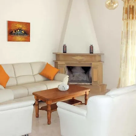 Coral Bee Villa *